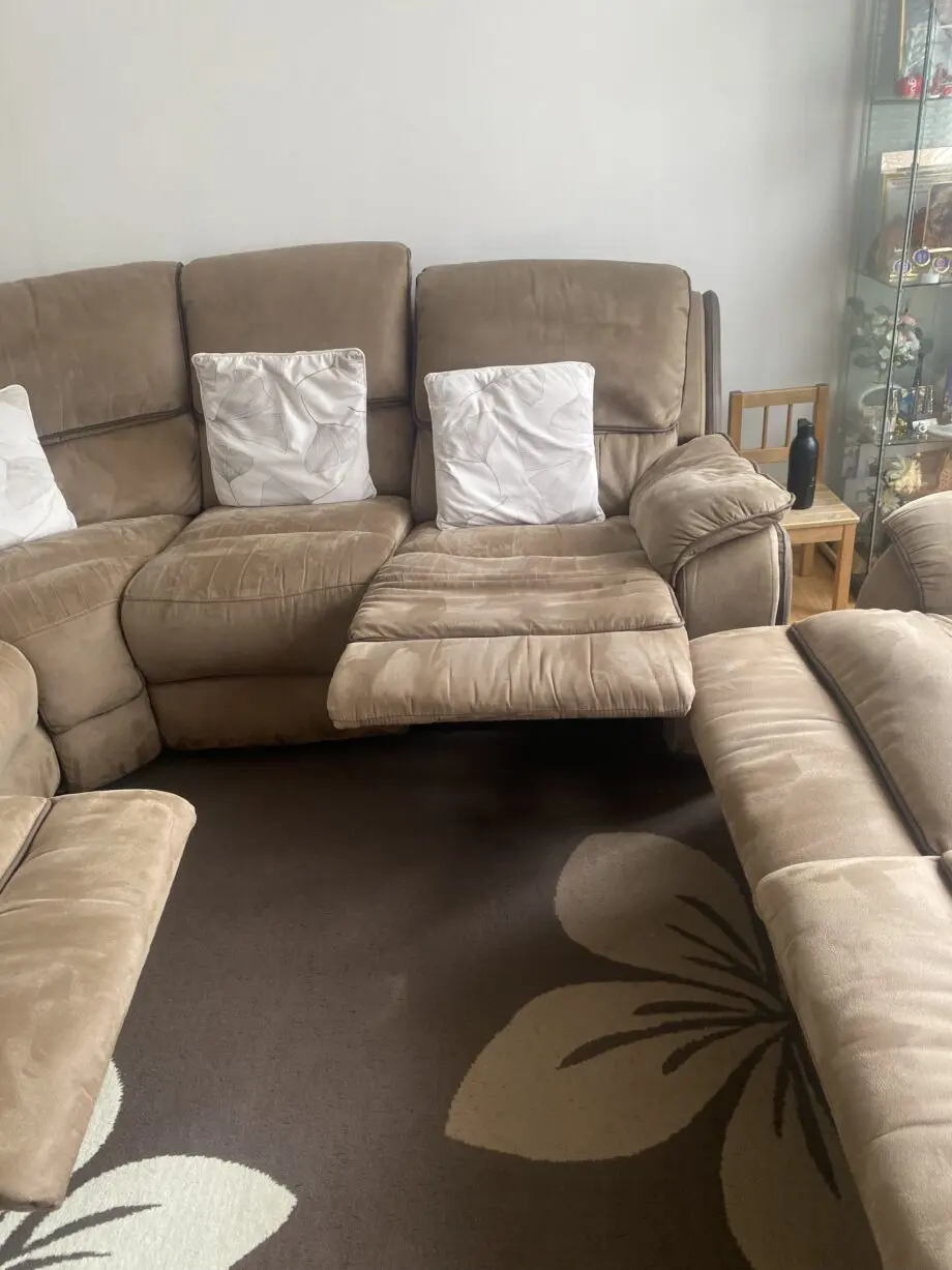 5 seater recling corner sofa & 2 seater recling sofa