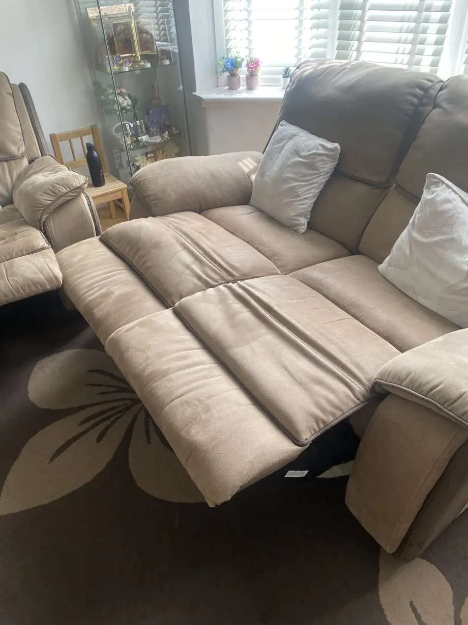 5 seater recling corner sofa & 2 seater recling sofa