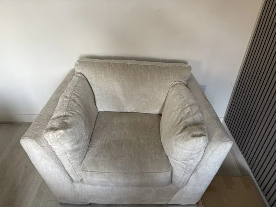 Taskers 2 seater couch and chair