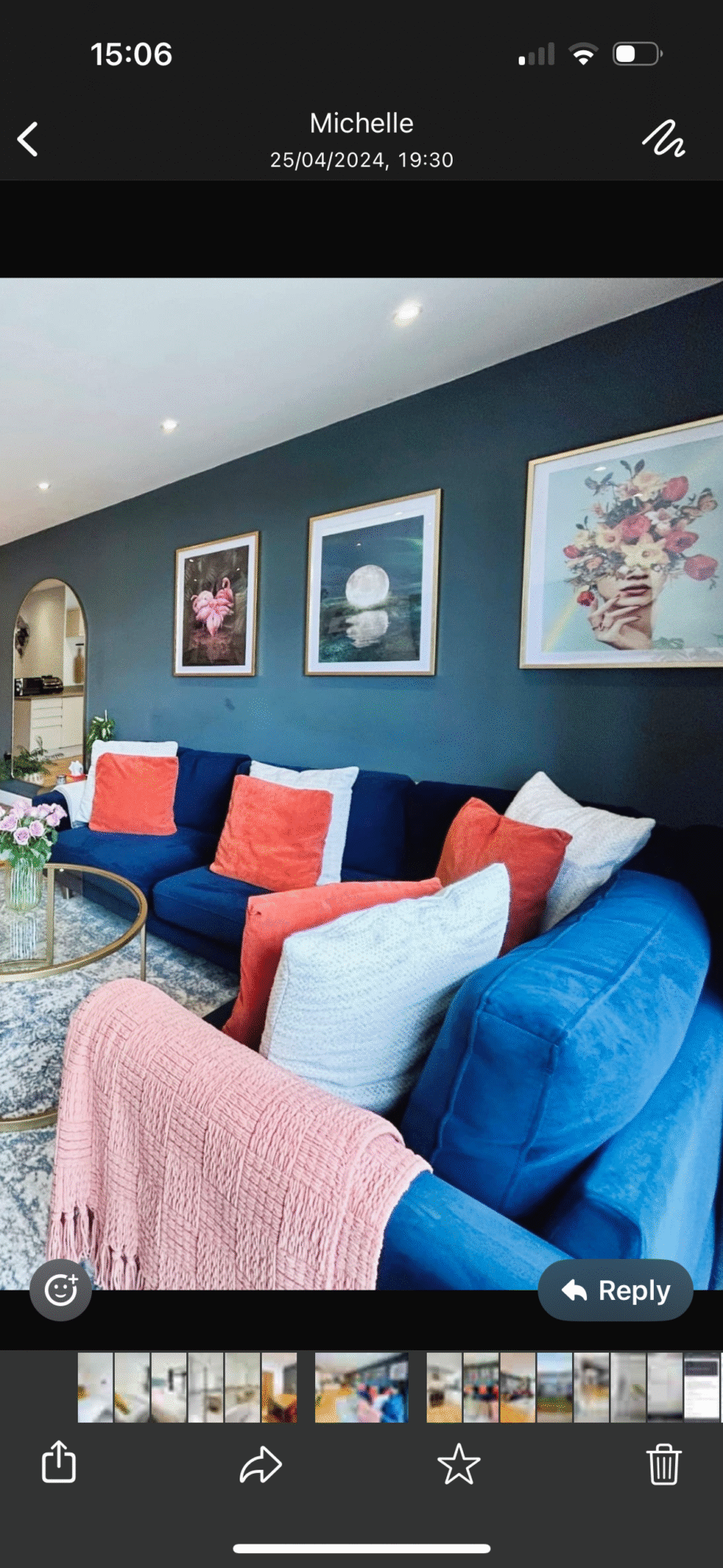 Snug - Big chill corner sofa in Blue velvet