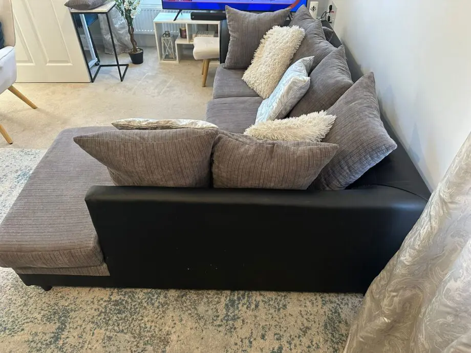 Comfy 4 Seater