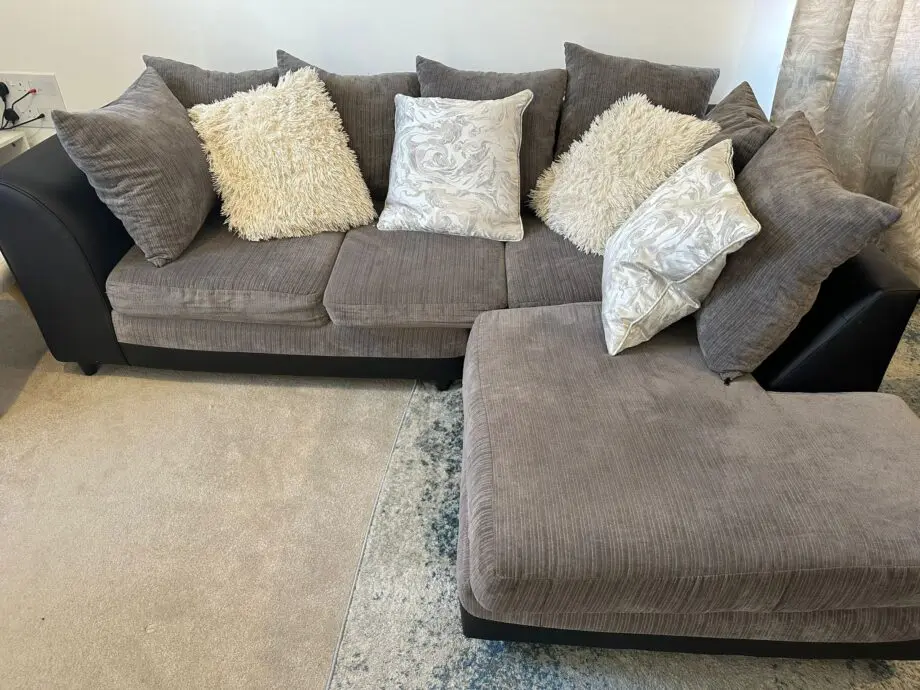 Comfy 4 Seater