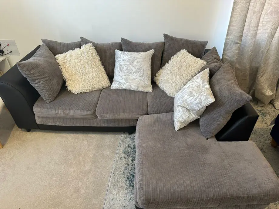 Comfy 4 Seater