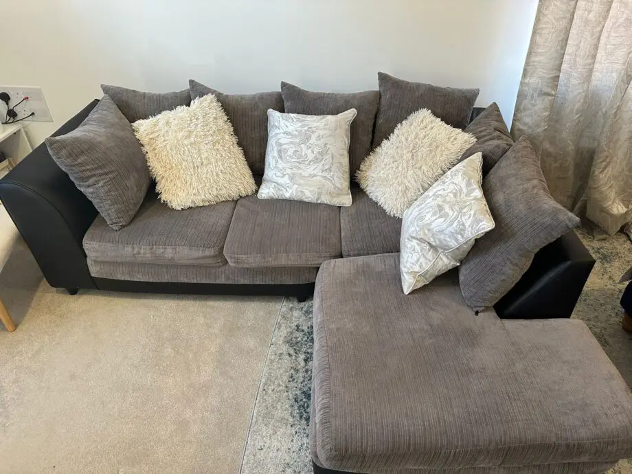 Comfy 4 Seater