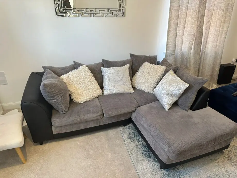 Comfy 4 Seater