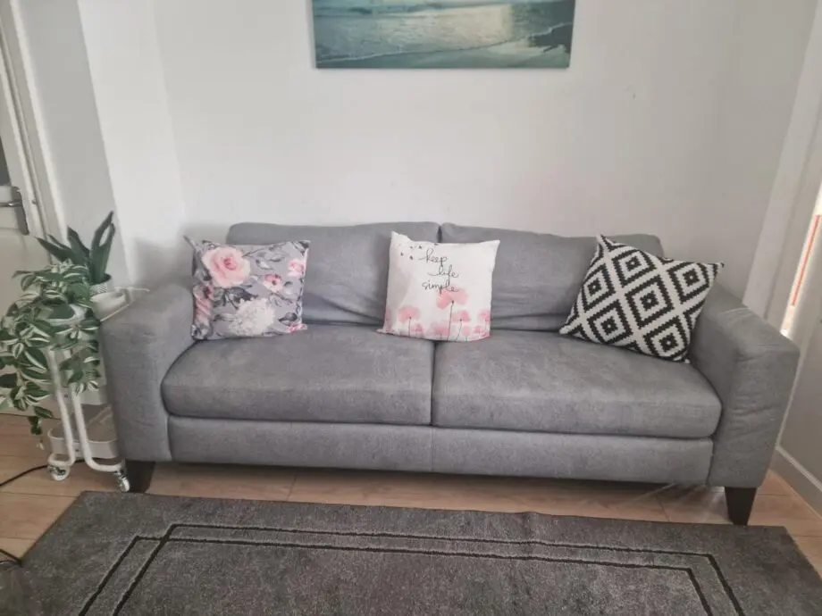3 seats sofa