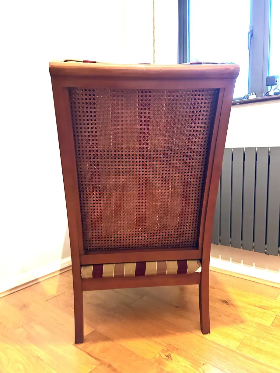 Multiyork burgundy chair , very good condition , premium fabric cover