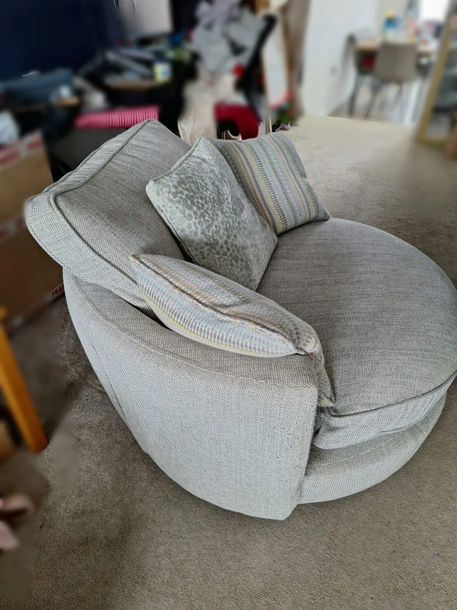 Sophia cuddle swivel chair