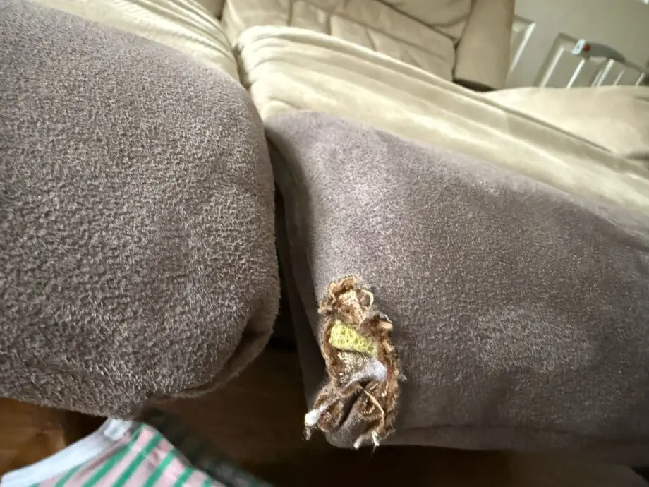 Beige/brown sofa set