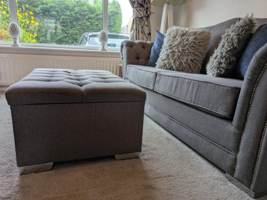 Grey Chesterfield Style 3 Seater Sofa with Footstool