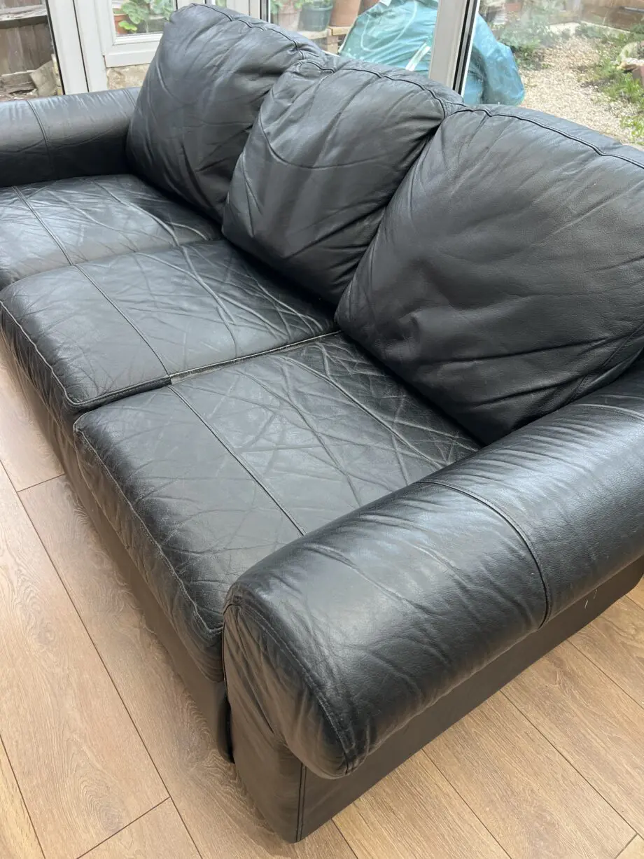 Forniture Village, Black in leather, 3 seater sofas