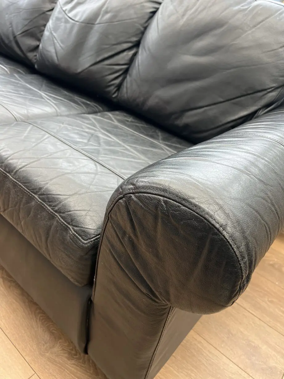 Forniture Village, Black in leather, 3 seater sofas