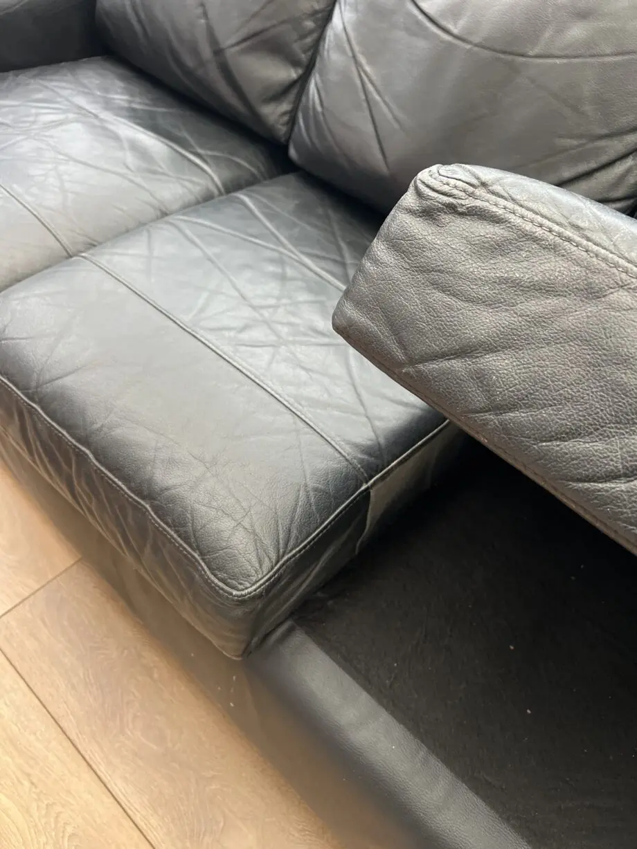 Forniture Village, Black in leather, 3 seater sofas