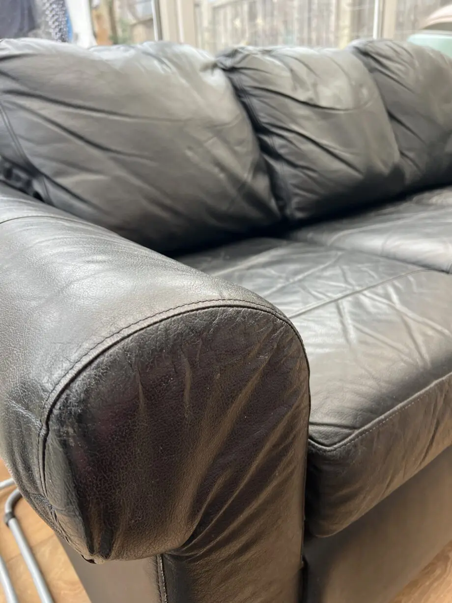Forniture Village, Black in leather, 3 seater sofas