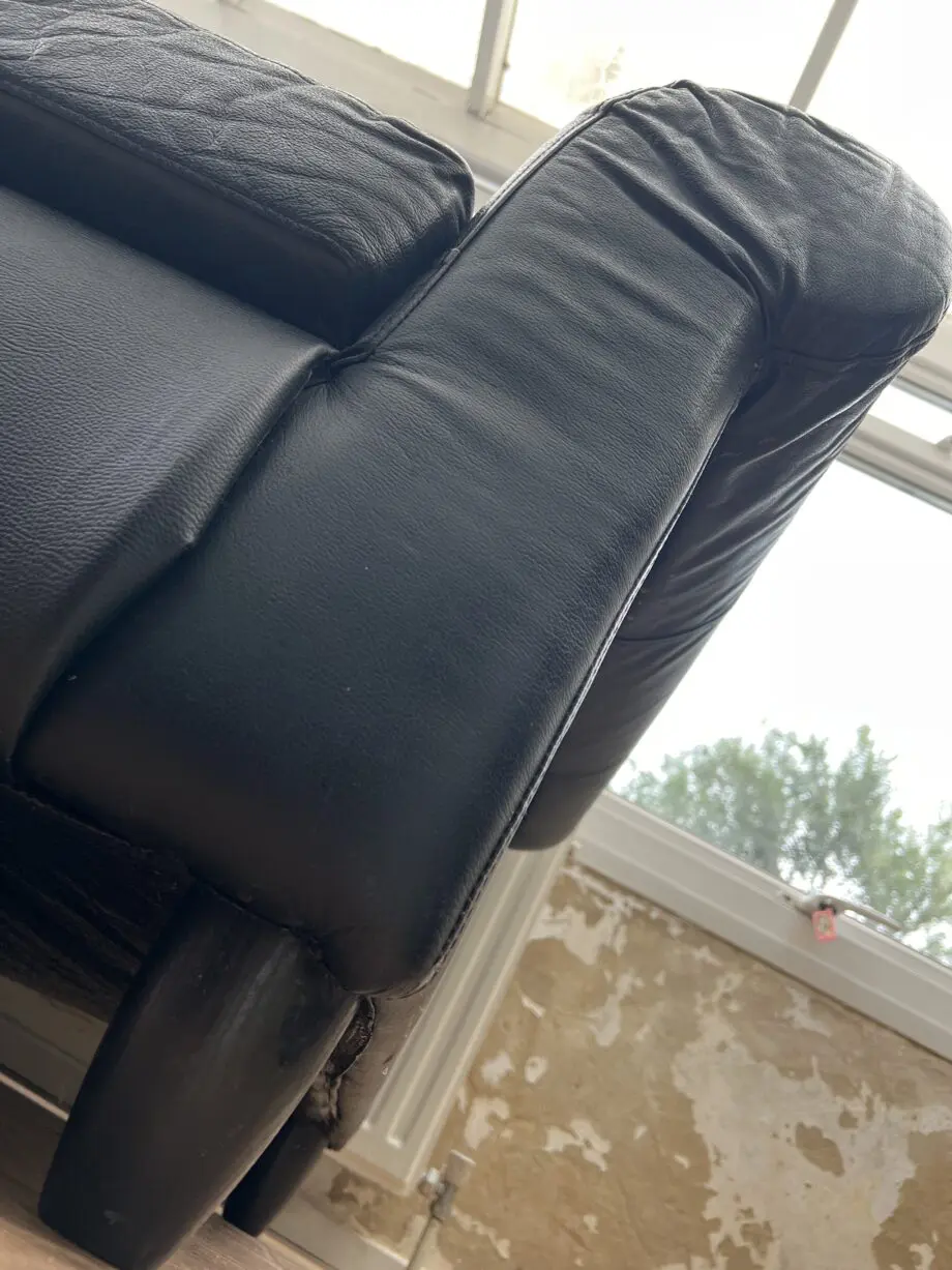 Forniture Village, Black in leather, 3 seater sofas