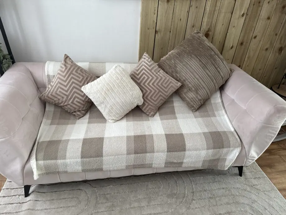 Pink sofa set