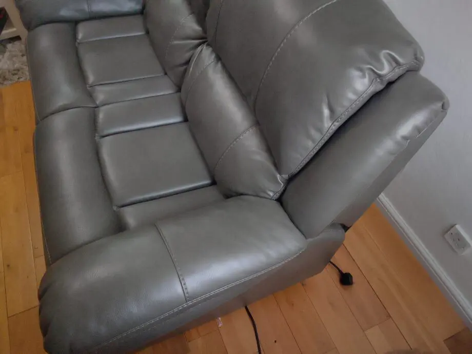 Dark grey leather 2 seater recliner sofar