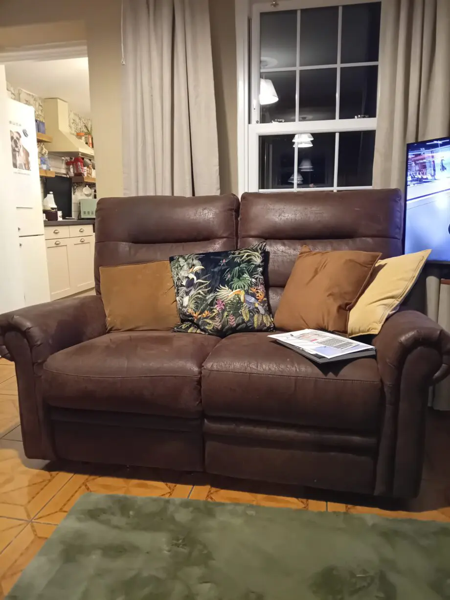 Oak furniture clearance.brown faux leather recliner