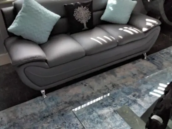 Beautiful contemporary sofa set