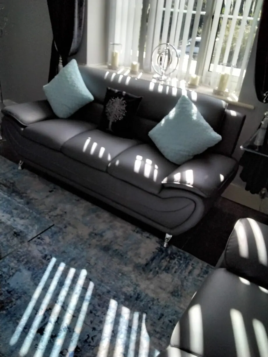 Beautiful contemporary sofa set