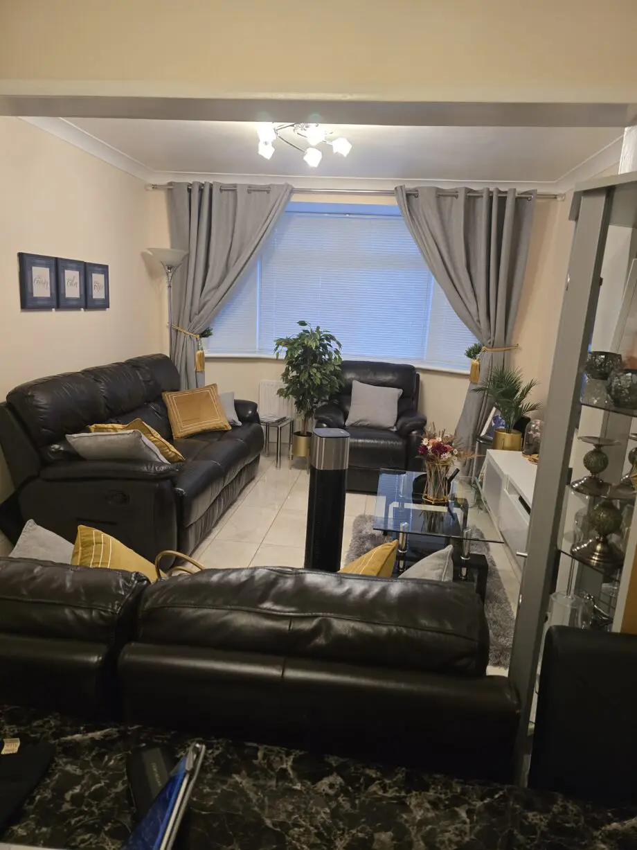 DFS dark brown 3 sets recliner sofa