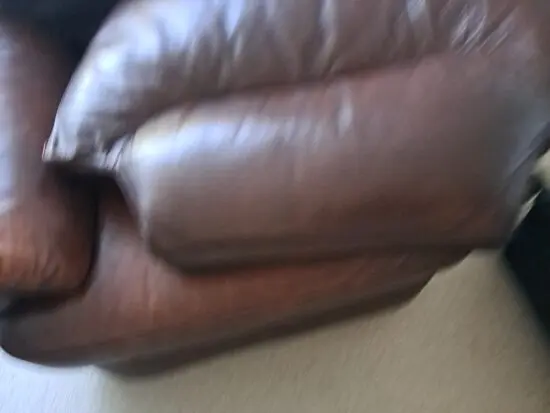 Curved arm rests