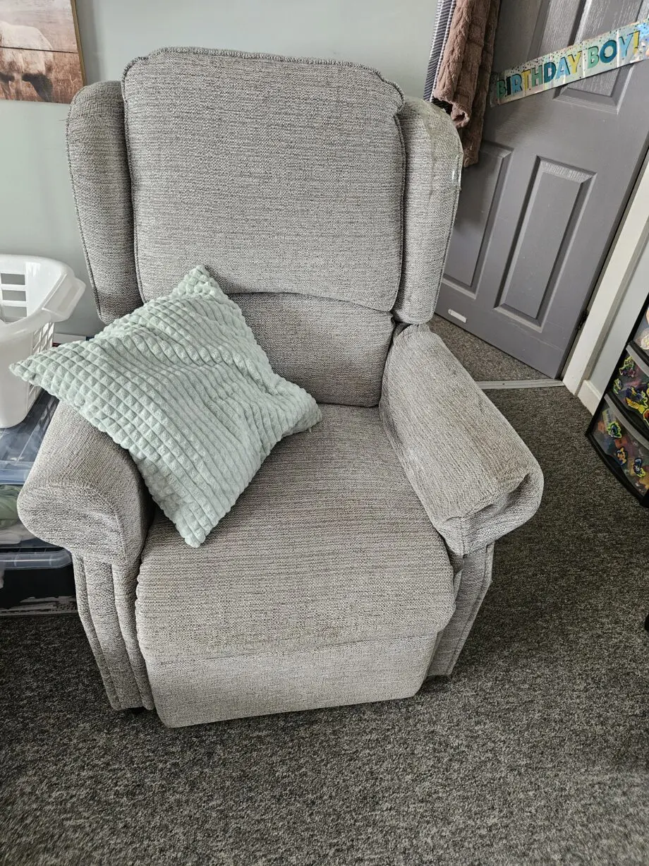 Repose Grey Riser/recliner- Barely used due to bedbound