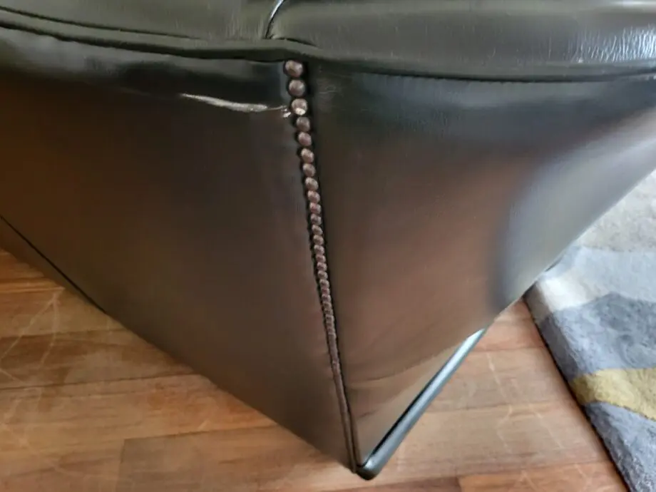 Chesterfield Couture Green Leather Sofas