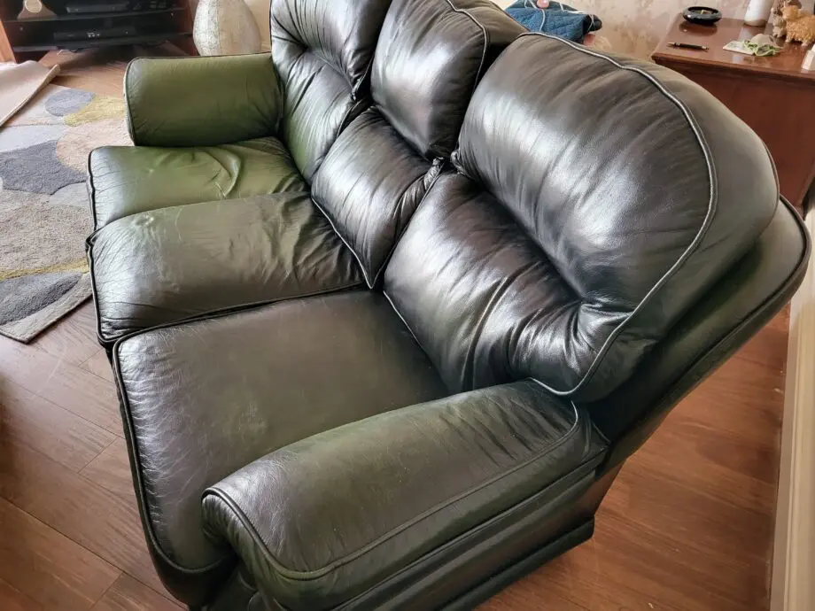 Chesterfield Couture Green Leather Sofas