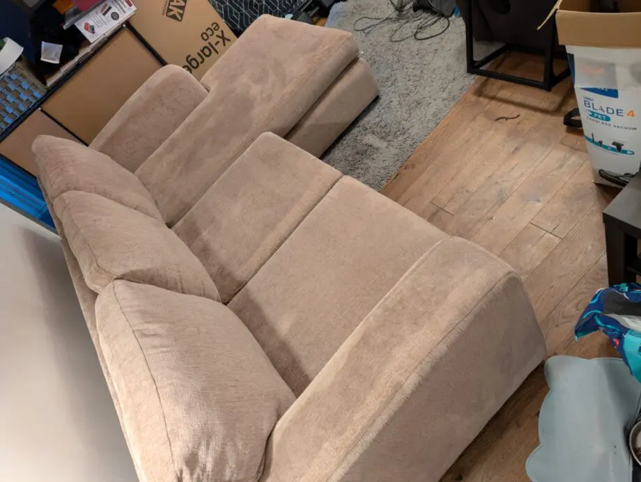 Beige 3 Seater Sofa with Chaise y