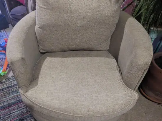 SCS Oatmeal swivel chair