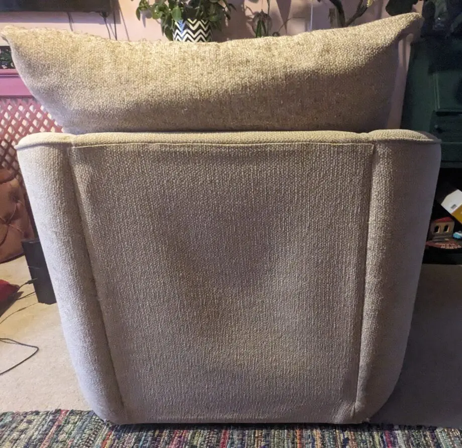 SCS Oatmeal swivel chair