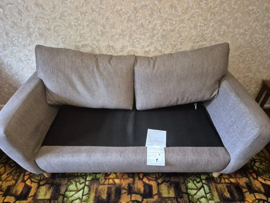 2 Seater Settee