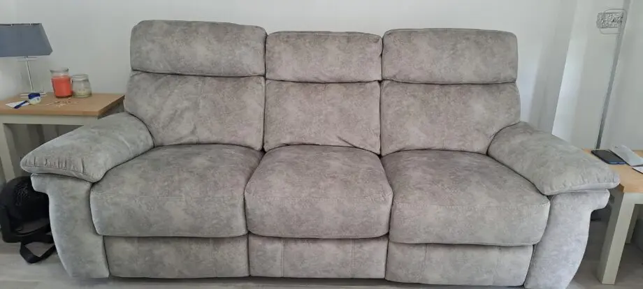 6 month old furniture village recliner sofa