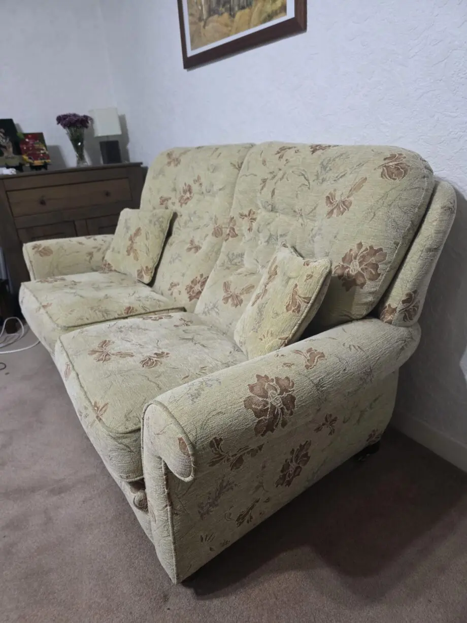 2x 2 seater sofa. 1 is bigger than the other