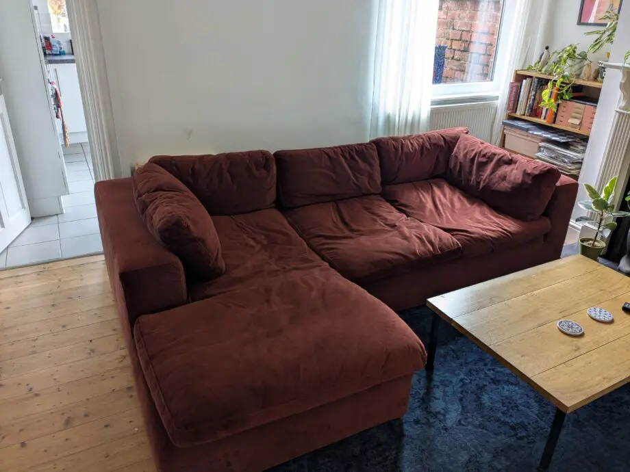 Samona Auburn Velvet Chaise Sofa