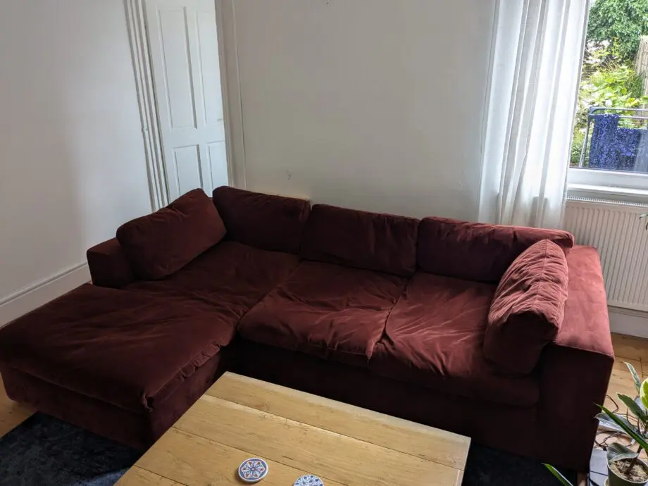 Samona Auburn Velvet Chaise Sofa