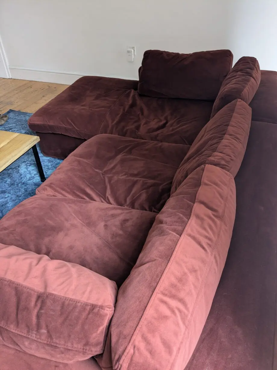 Samona Auburn Velvet Chaise Sofa