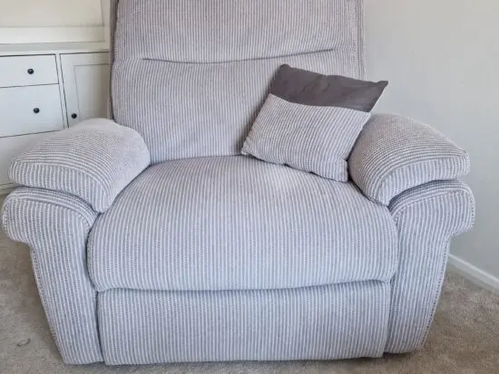 DFS Laz-Y-Boy Tamla Power Recliner, Silver, Battery pack
