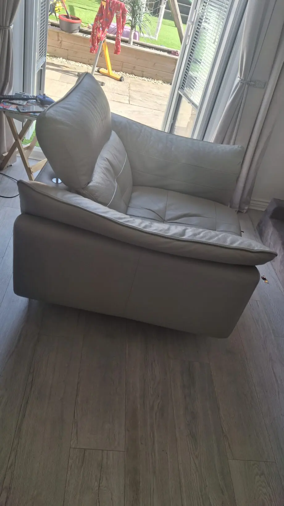 Dfs leather