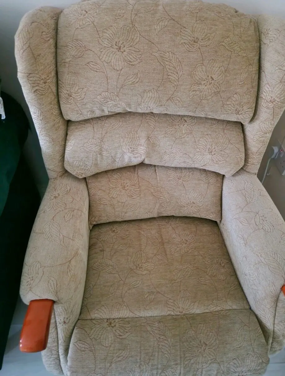 2x Seater Sofa Chair Beige Velvet Floral Pattern Comfortable 100x78x77cm