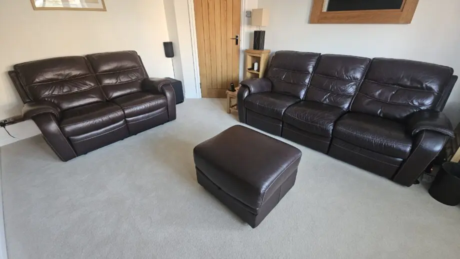 Brown leather 3 piece suite (Electric Recliner 3 Seater, 2 Seater & Footstool)