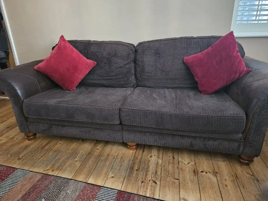 3 and 4 seater beautiful brown sofas.