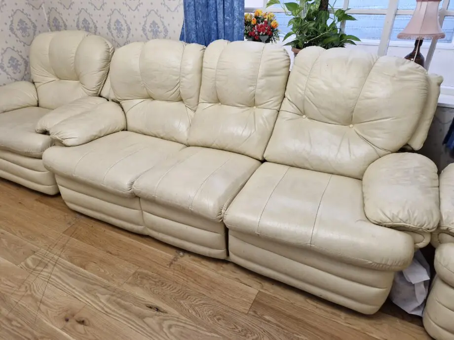 Cream Leather Reclining Sofa Suite