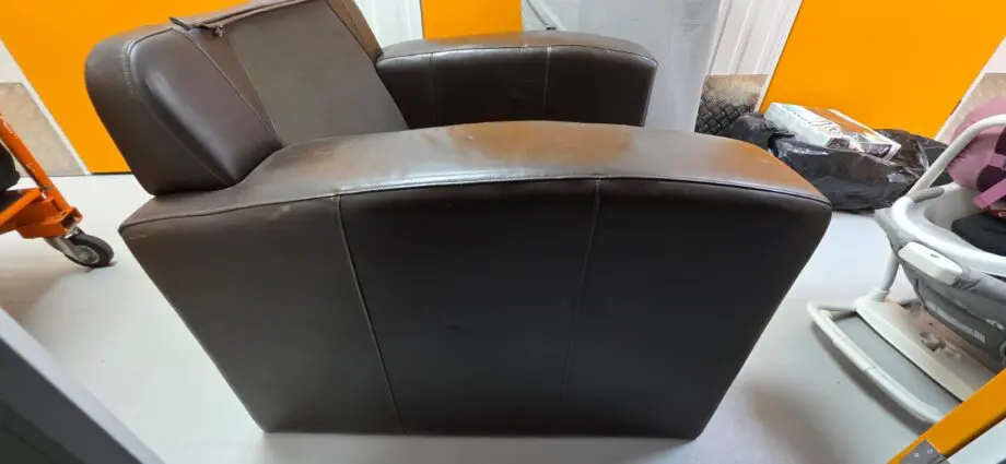 Large 2-3 seater leather sofa and matching armchair