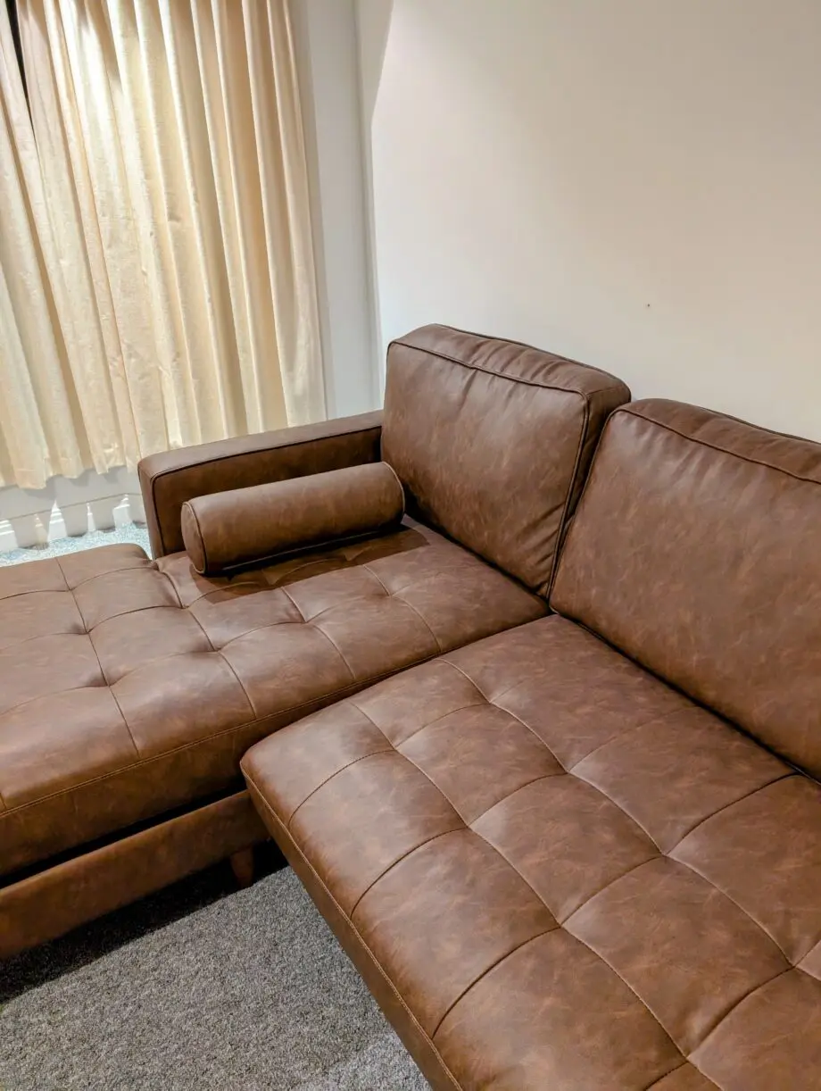 Zoe Corner Sofa – Elegant Design, Must-Go Deal