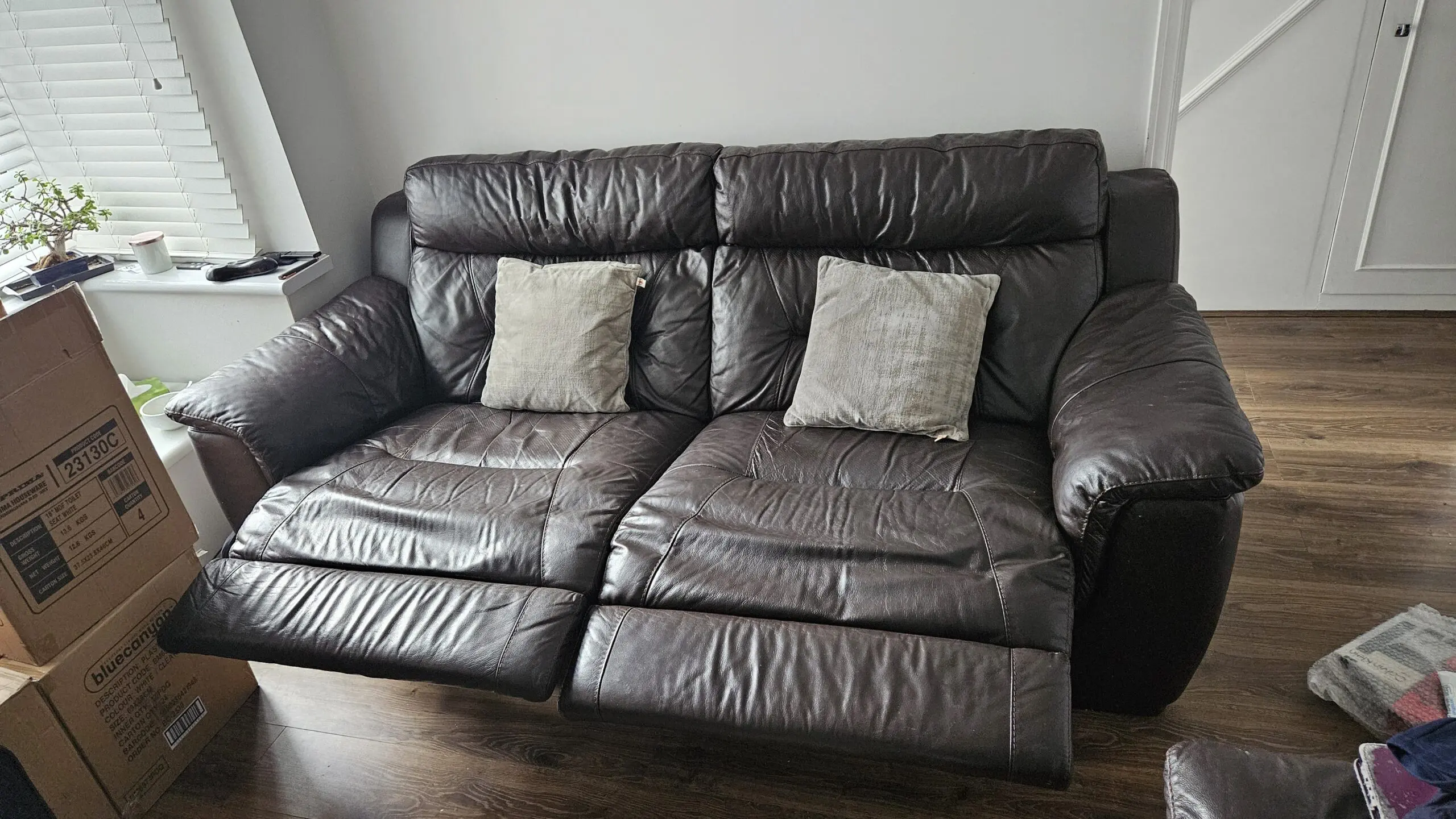 Brown Leather recliner sofer set