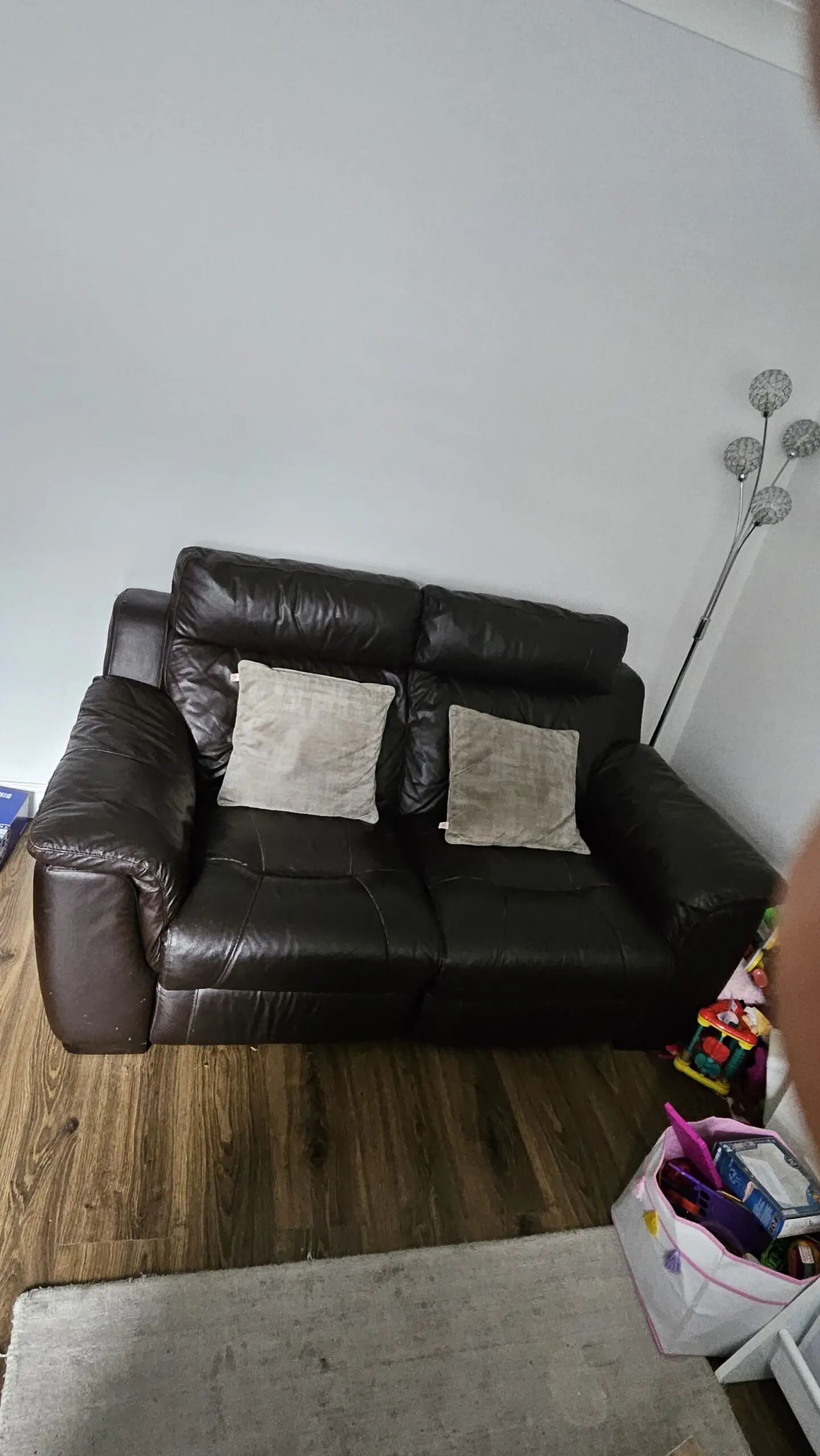 Brown Leather recliner sofer set