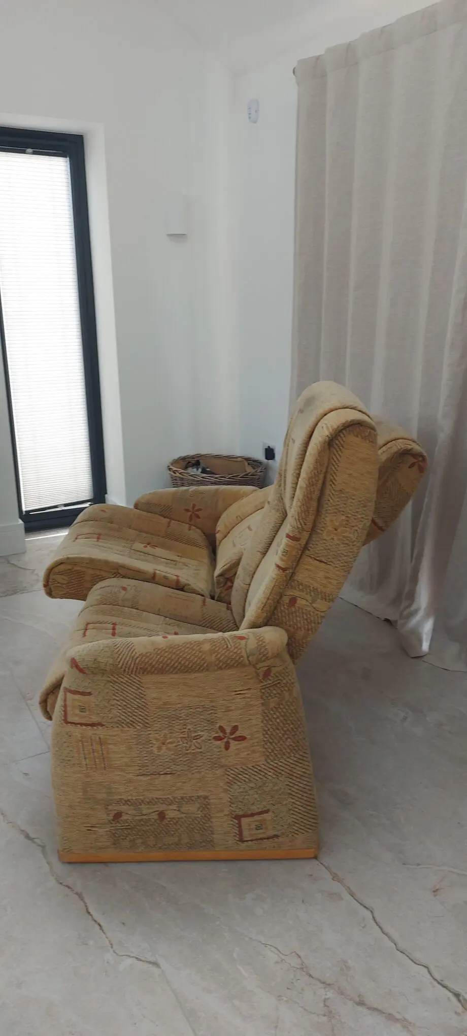 2 seater manual recliner sofa