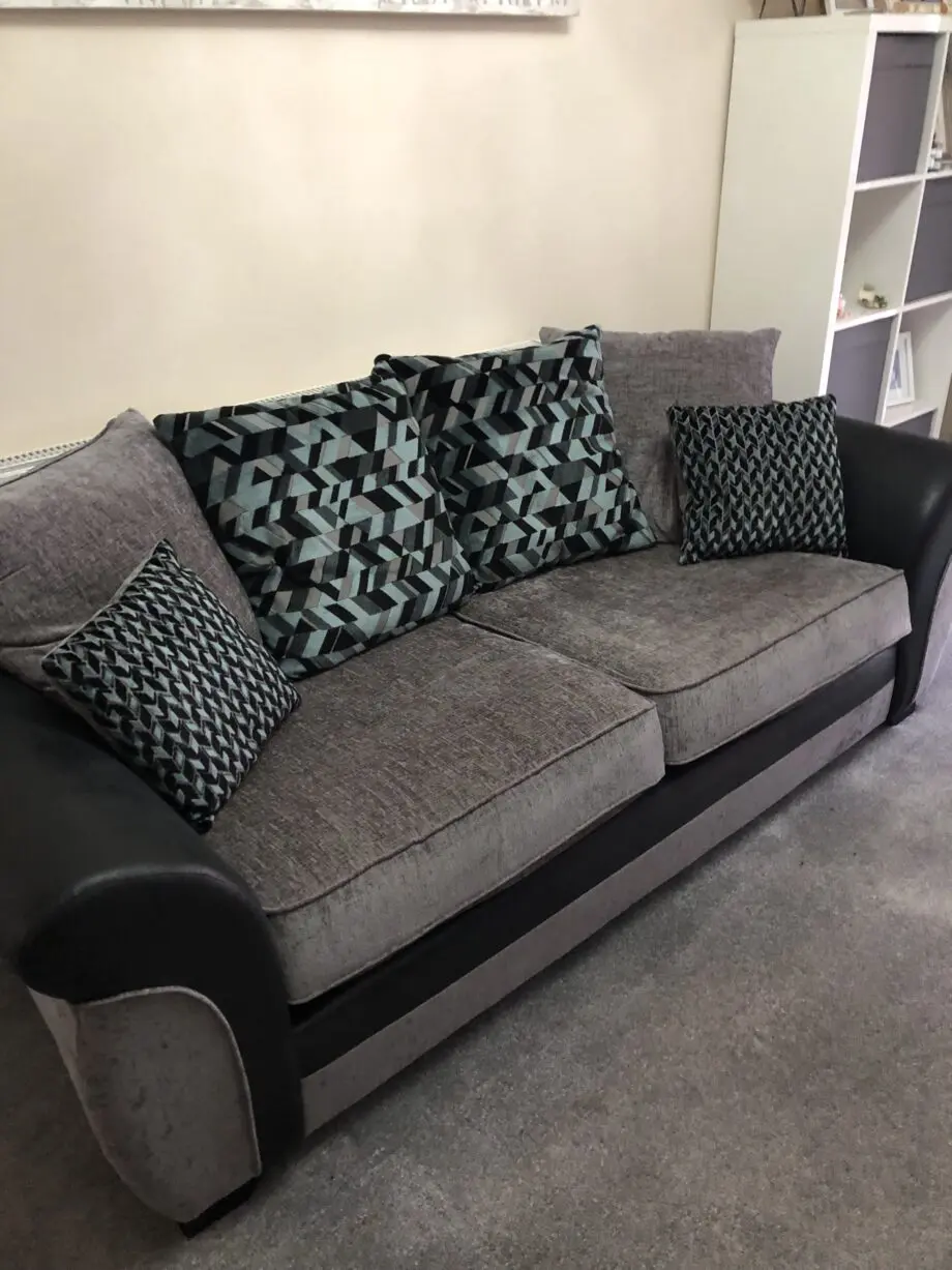 SCS Kadie 3 seater & 2 seater matching sofa's 7 months old